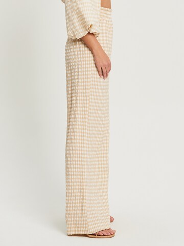 The Fated Wide leg Pants in Beige