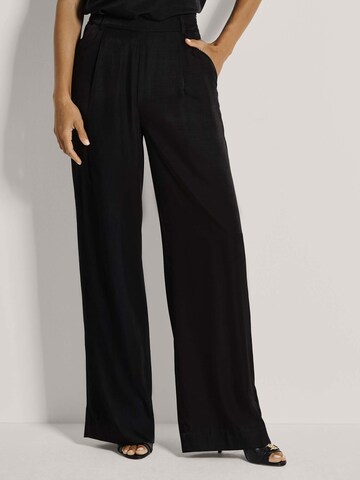 Loosefit Pantalon à pince MADELEINE en noir : devant