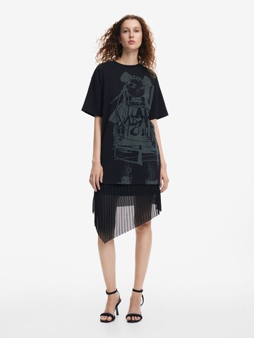 Rochie de la Desigual pe negru