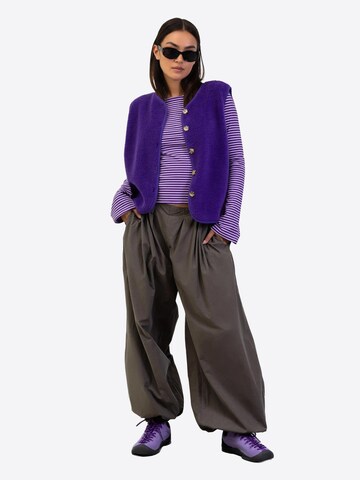 BROKE + SCHÖN Vest in Purple