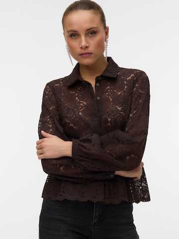 Chemisier 'BLOOM' VERO MODA en marron : devant