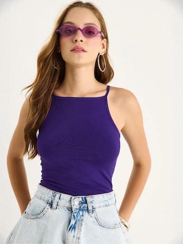 Bianco Lucci Top in Lila