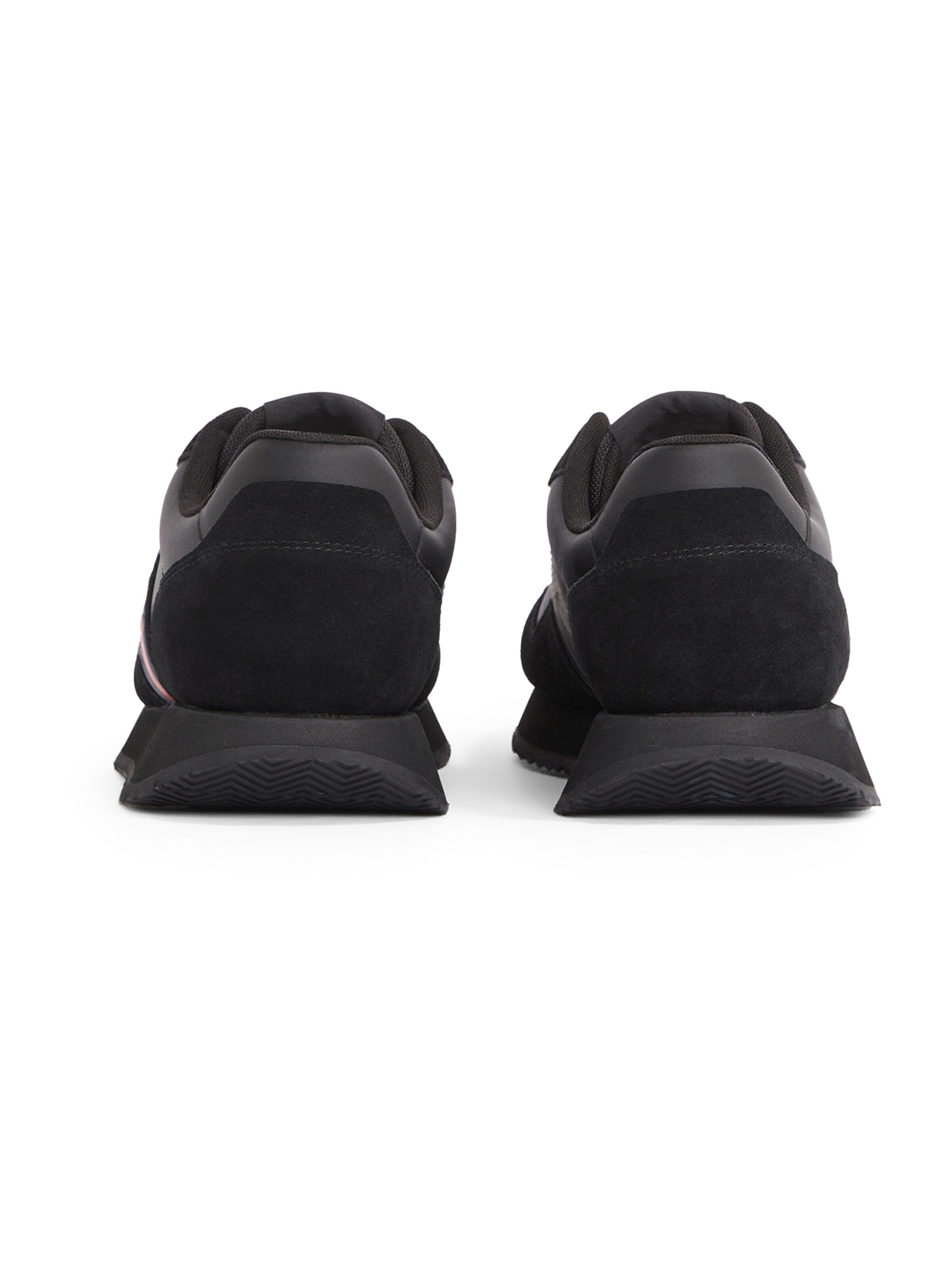 Baskets basses 'Essential' Tommy Jeans en noir