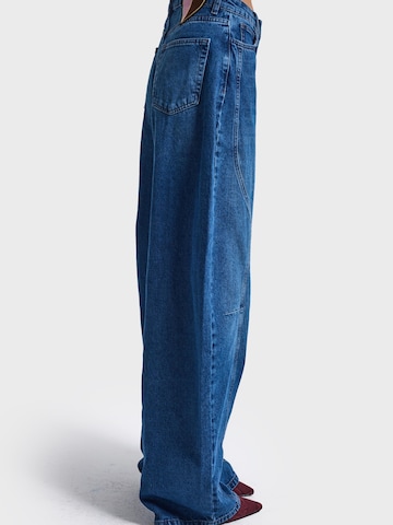 Barrel Jean 'BARREL BALLOON MID RISE JEANS - AZURE' IT'S BASIC en bleu