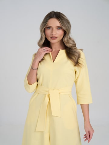 Abito 'Elegant Office Dress with Clean Cut – Yellow – Ingrid' di Couture de Marie in giallo