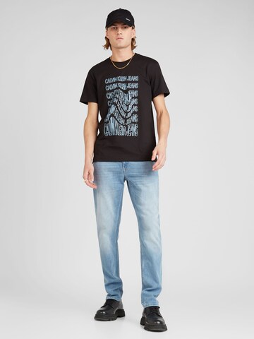 Calvin Klein Jeans Štandardný strih Tričko - Čierna