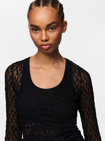 PIECES - Top 'ROYA' en negro