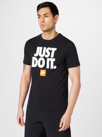 T-Shirt Nike Sportswear en noir : devant