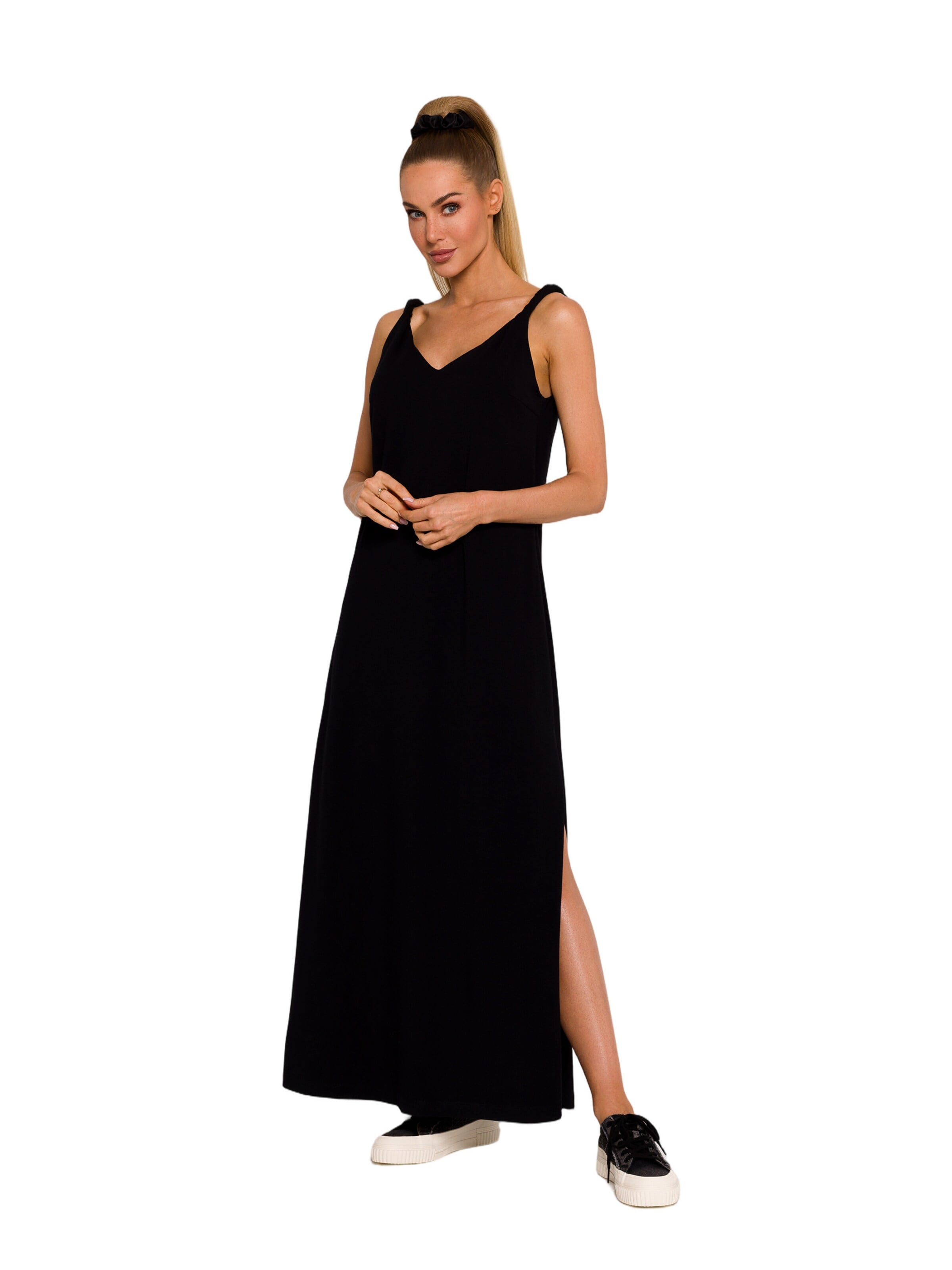 Rochie de la made of emotion pe negru