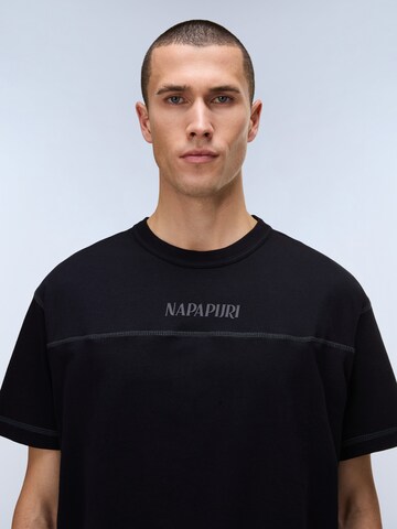 NAPAPIJRI Тениска 'S-Umbra' в черно