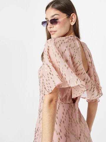 Robe de soirée Nasty Gal en rose