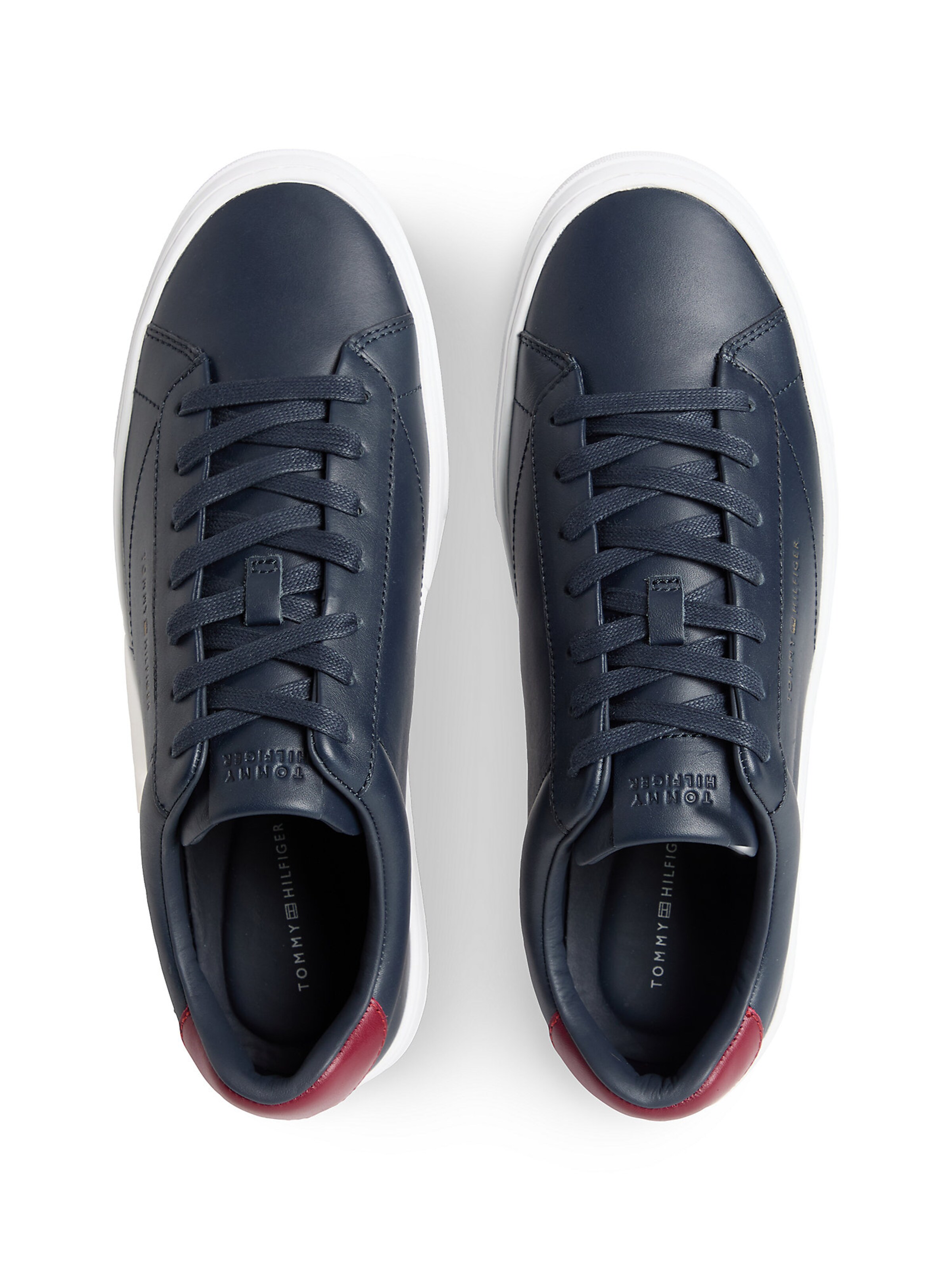 TOMMY HILFIGER Sneaker in Blau