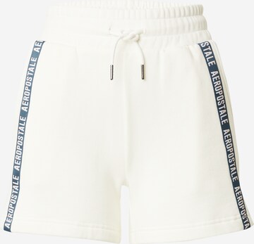 AÉROPOSTALE Regular Shorts in Weiß: predná strana