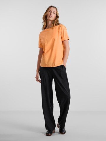 PIECES - Camiseta 'Ria' en naranja