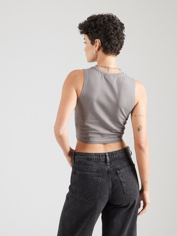 Noisy may Top 'NMTWIGGI' in Grey
