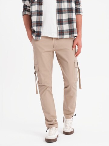 Effilé Pantalon cargo Ombre en beige : devant