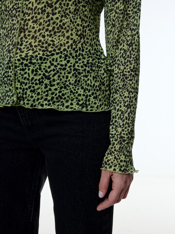 EDITED - Camisa 'Pauline' em verde