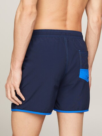 Tommy Jeans Badeshorts in Blau