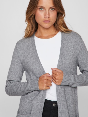 Cardigan 'VIRil' VILA en gris