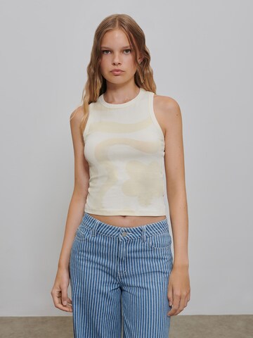 Top 'Dahlia' di florence by mills exclusive for ABOUT YOU in beige: frontale
