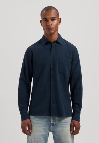 Coupe regular Chemise 'Chevi' Dstrezzed en bleu : devant