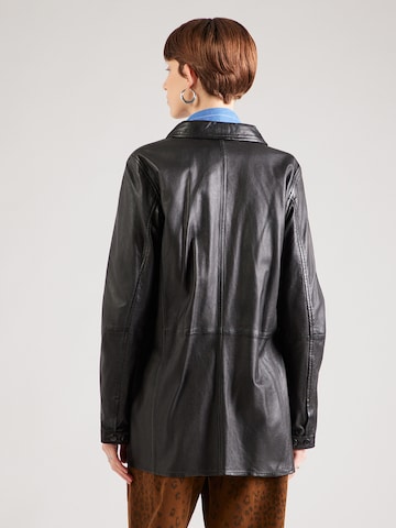 Maze Prehoden plašč | črna barva