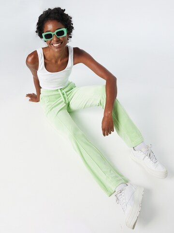 Juicy Couture - Loosefit Calças 'Tina' em verde