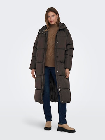 Manteau d’hiver 'EVI' ONLY en marron