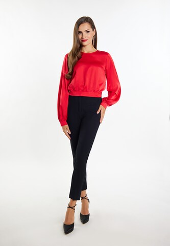 faina - Blusa em vermelho