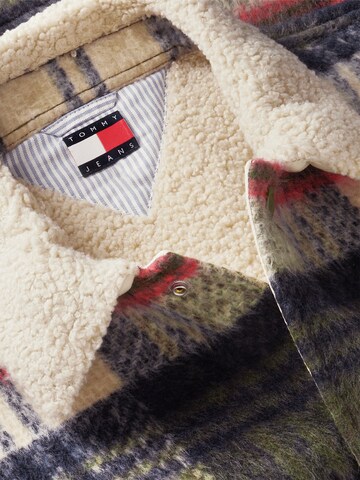 Tommy Jeans Between-season jacket in Beige