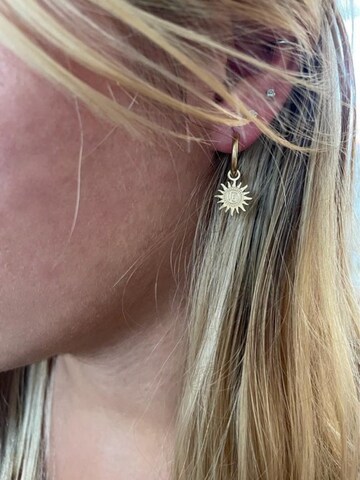 ASTRADAVI Earrings in Gold