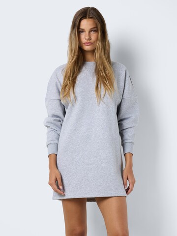 Noisy may - Vestido 'NMALDEN' en gris: frente