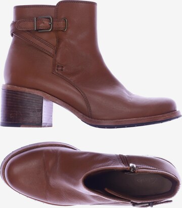 CLARKS Dress Boots in 39,5 in Brown: front