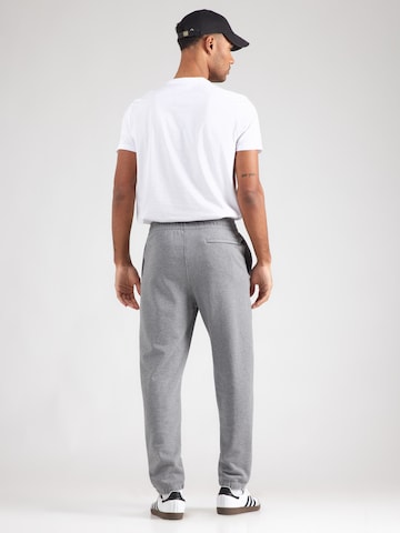 Tapered Pantaloni de la Calvin Klein Jeans pe gri