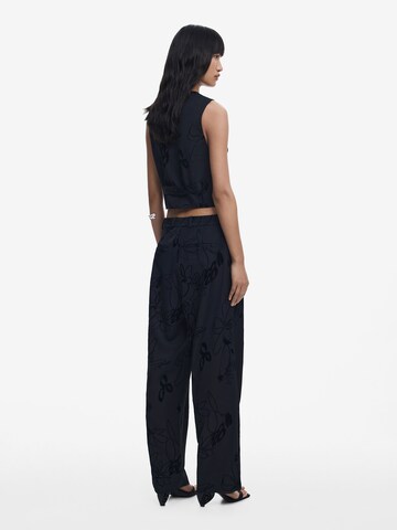 Desigual Normální Kalhoty – černá