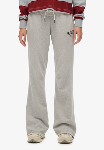 évasé Pantalon Superdry en gris : devant