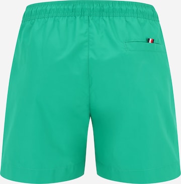 TOMMY HILFIGER Badshorts i grön