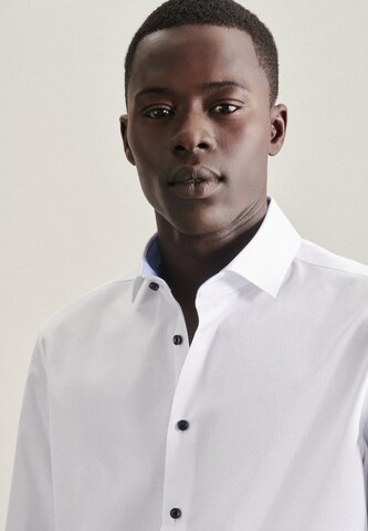 Coupe slim Chemise business SEIDENSTICKER en blanc