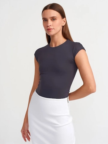 Dilvin Shirt in Grey: front