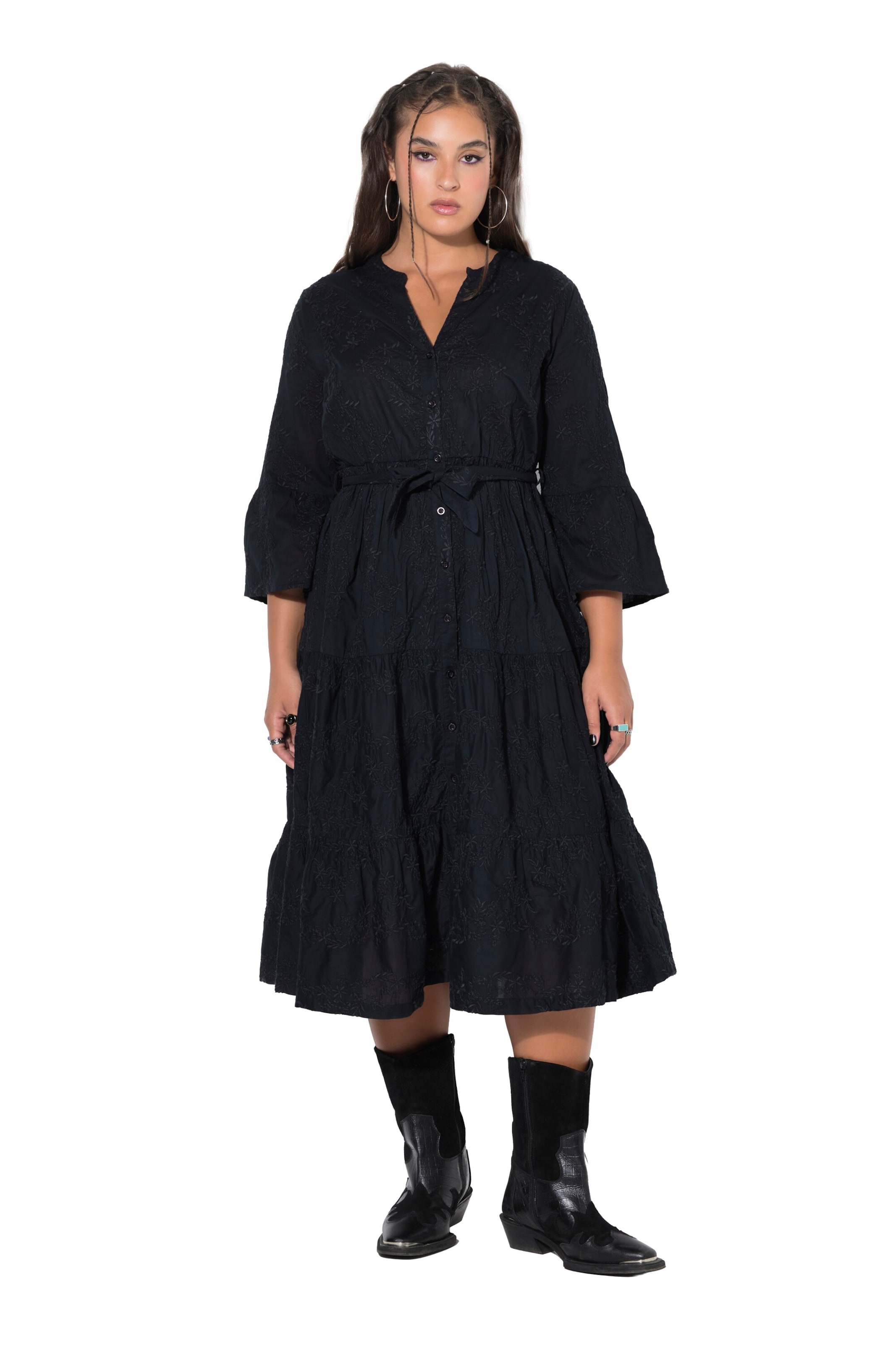 Studio Untold Dress in Black: front