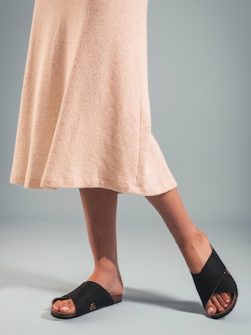nae Vegan Shoes Pantofle 'Tupai' – černá