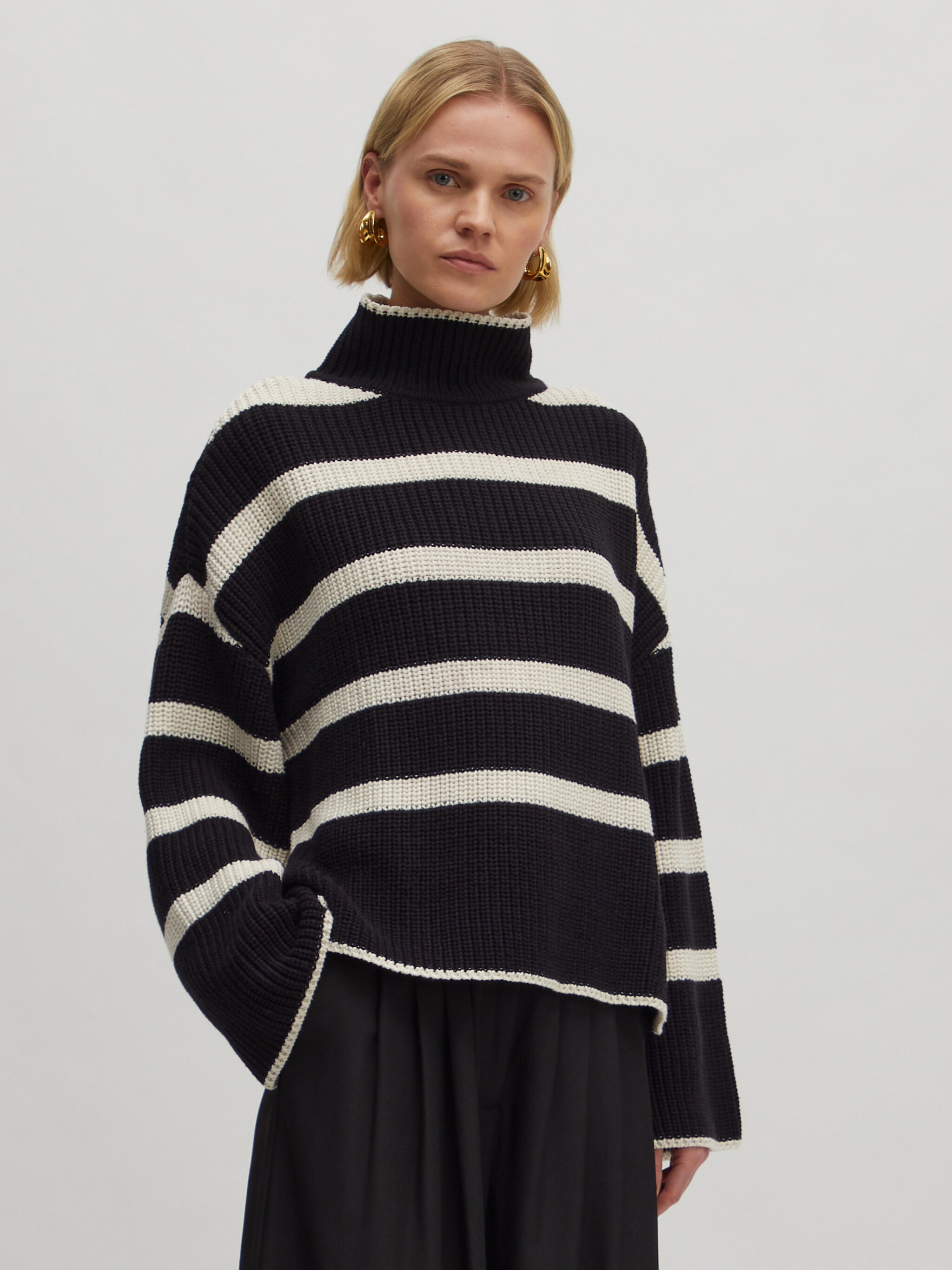 EDITED Produits Pull-over 'Matthea' noir