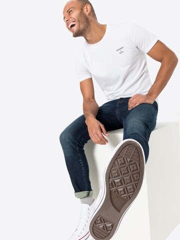 Superdry - Camiseta funcional 'Core' en blanco