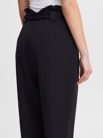 ICHI Regular Pleat-front trousers 'Caisy' in Black