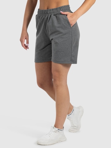 Smilodox Loosefit Sportbroek ' Nurya ' in Grijs