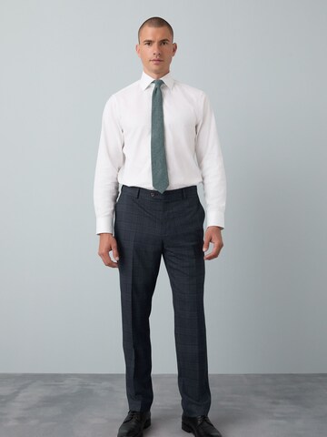 regular Pantaloni con piega frontale di Next in blu