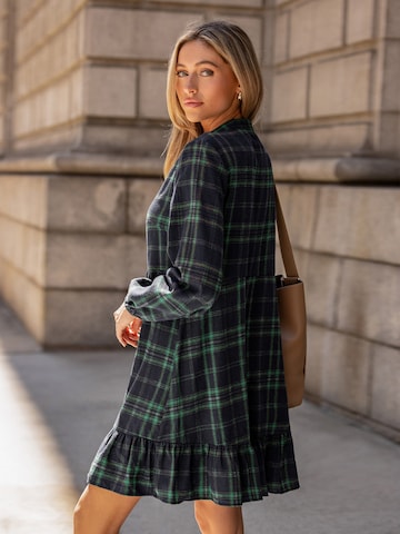 Cupshe Obleka 'Rustic Charm Plaid' | zelena barva