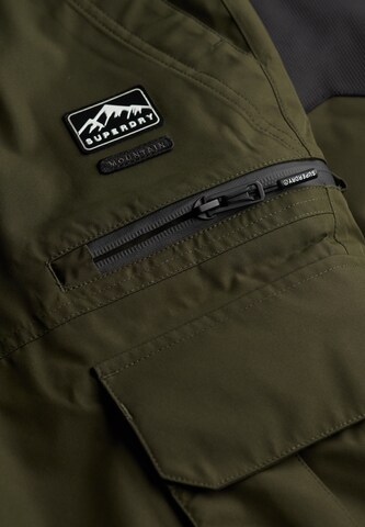 Superdry Regular Functionele broek in Groen