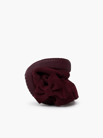 Pisamonas - Bota em vermelho