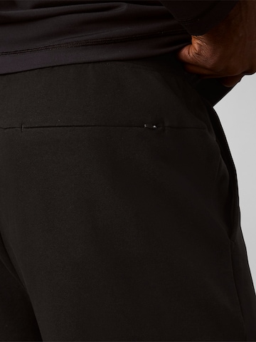 Calvin Klein Tapered Hose in Schwarz